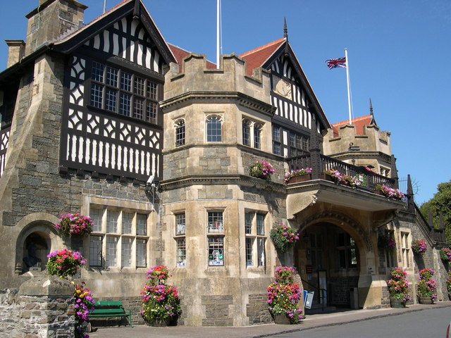 LYNTON TRADE