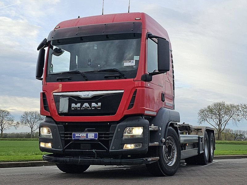 Truck MAN TGA 37.440 8X4 BB