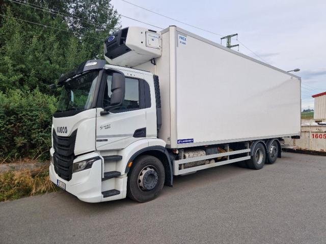 Truck Iveco AD260S42Y/PT