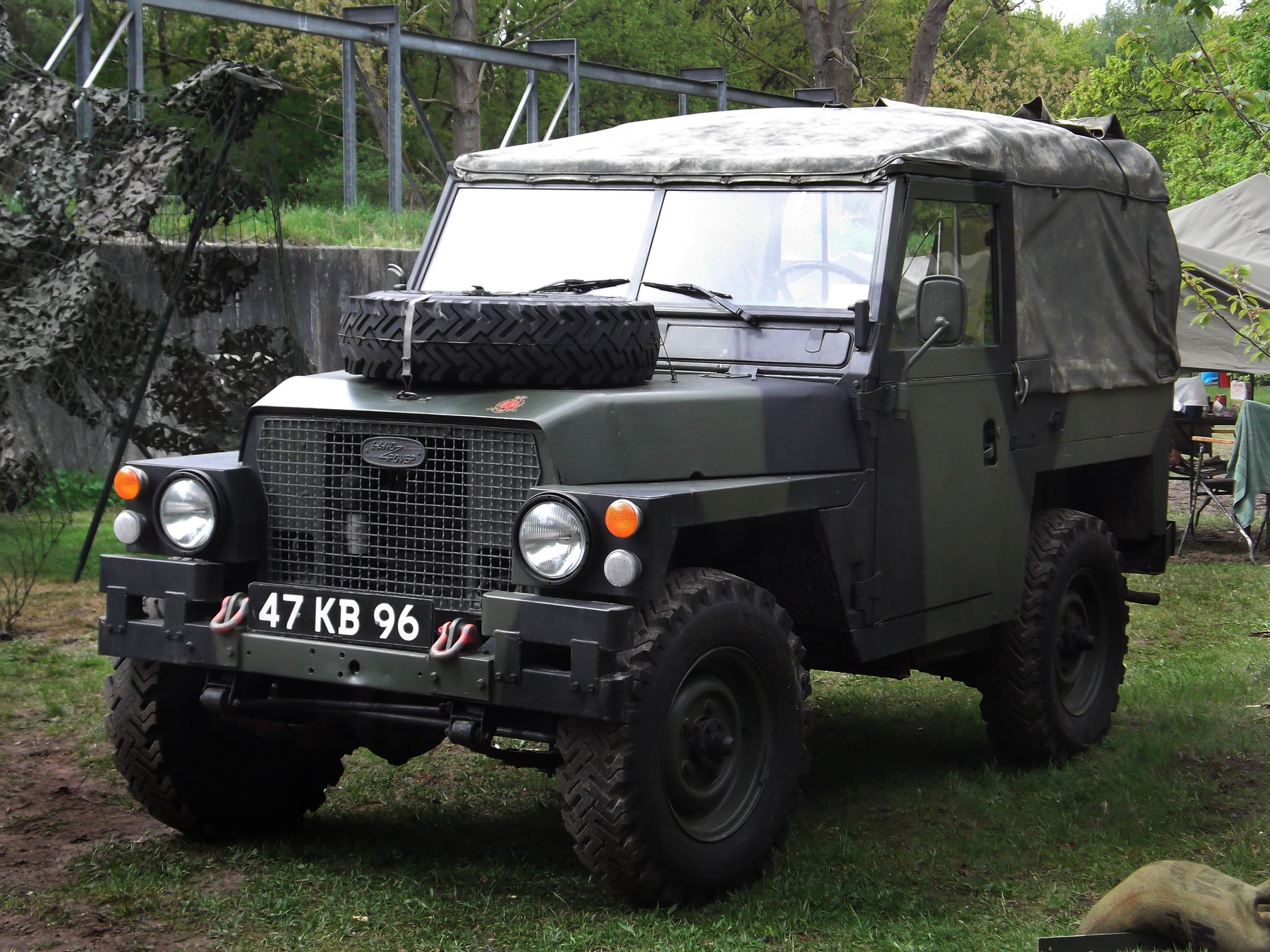Van Land Rover 1/2 TONNER