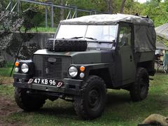 Land Rover 1/2 TONNER