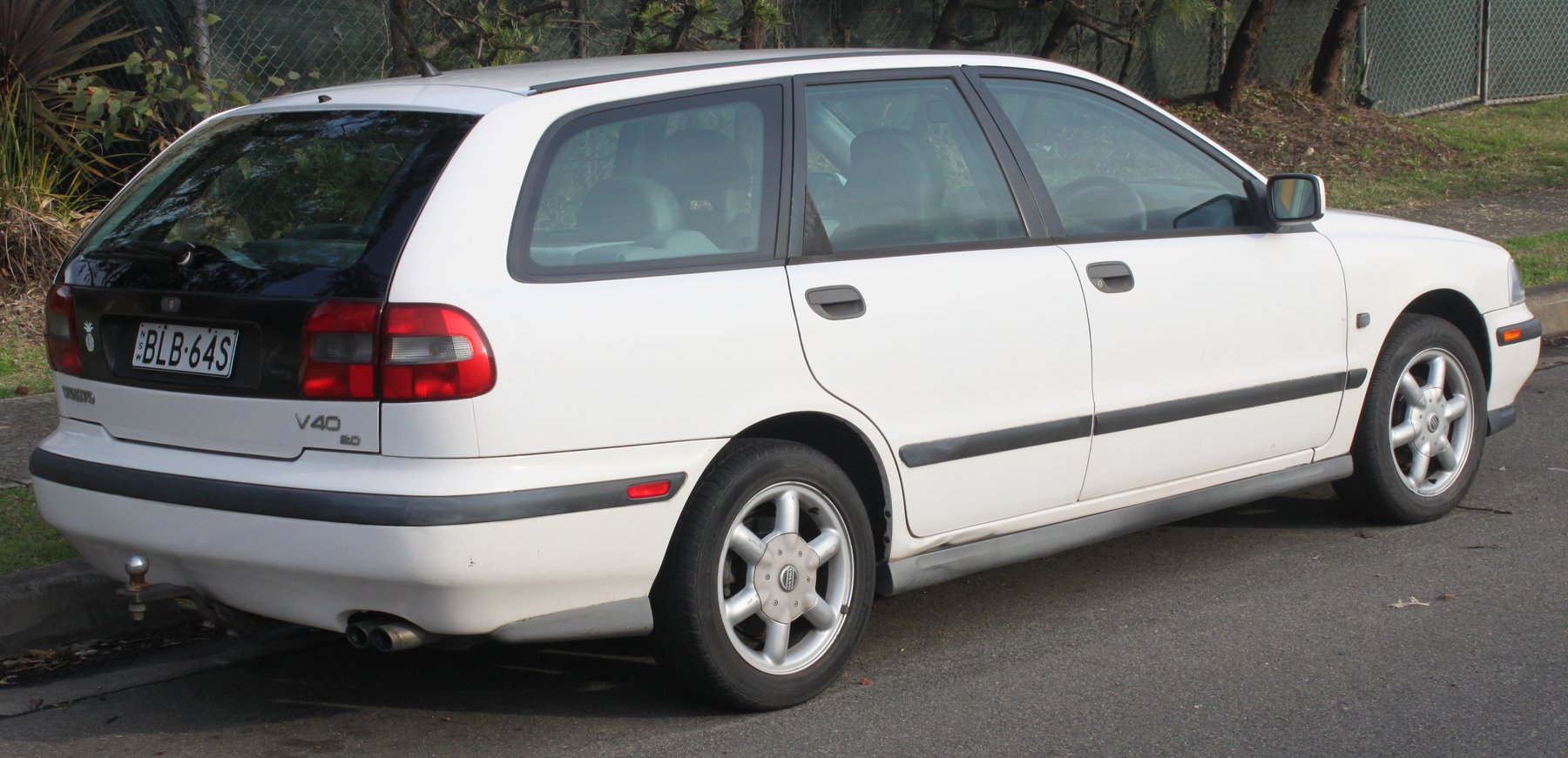 Van Volvo 5D WAGON V40-VW11