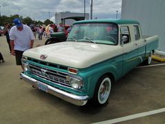 Ford F 250 Crew Cab