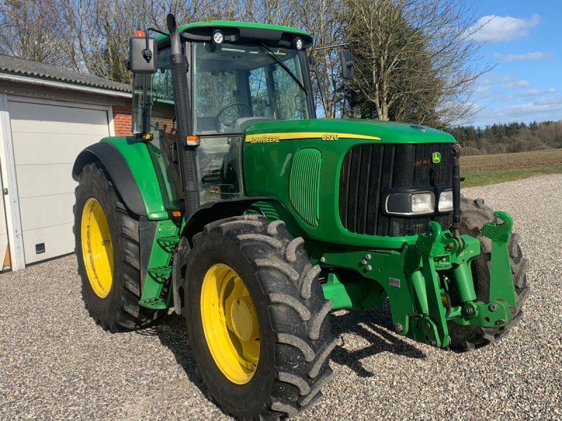 John Deere 6520L