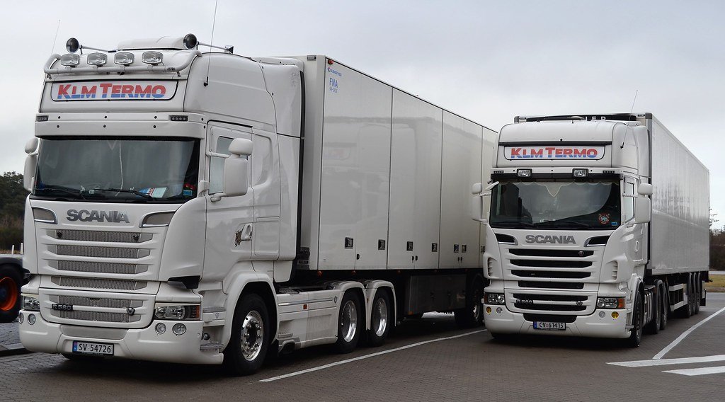 Samochód ciężarowy Scania L85 42
