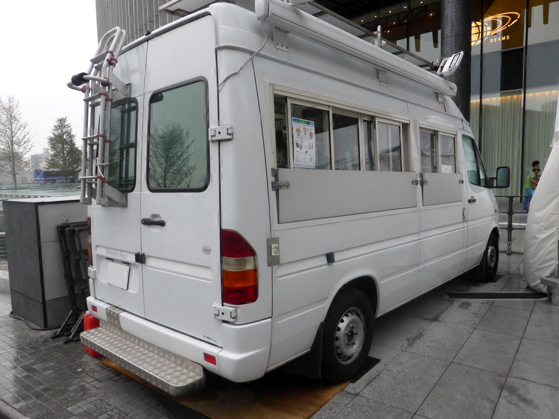 Van Mercedes Benz 312 DD