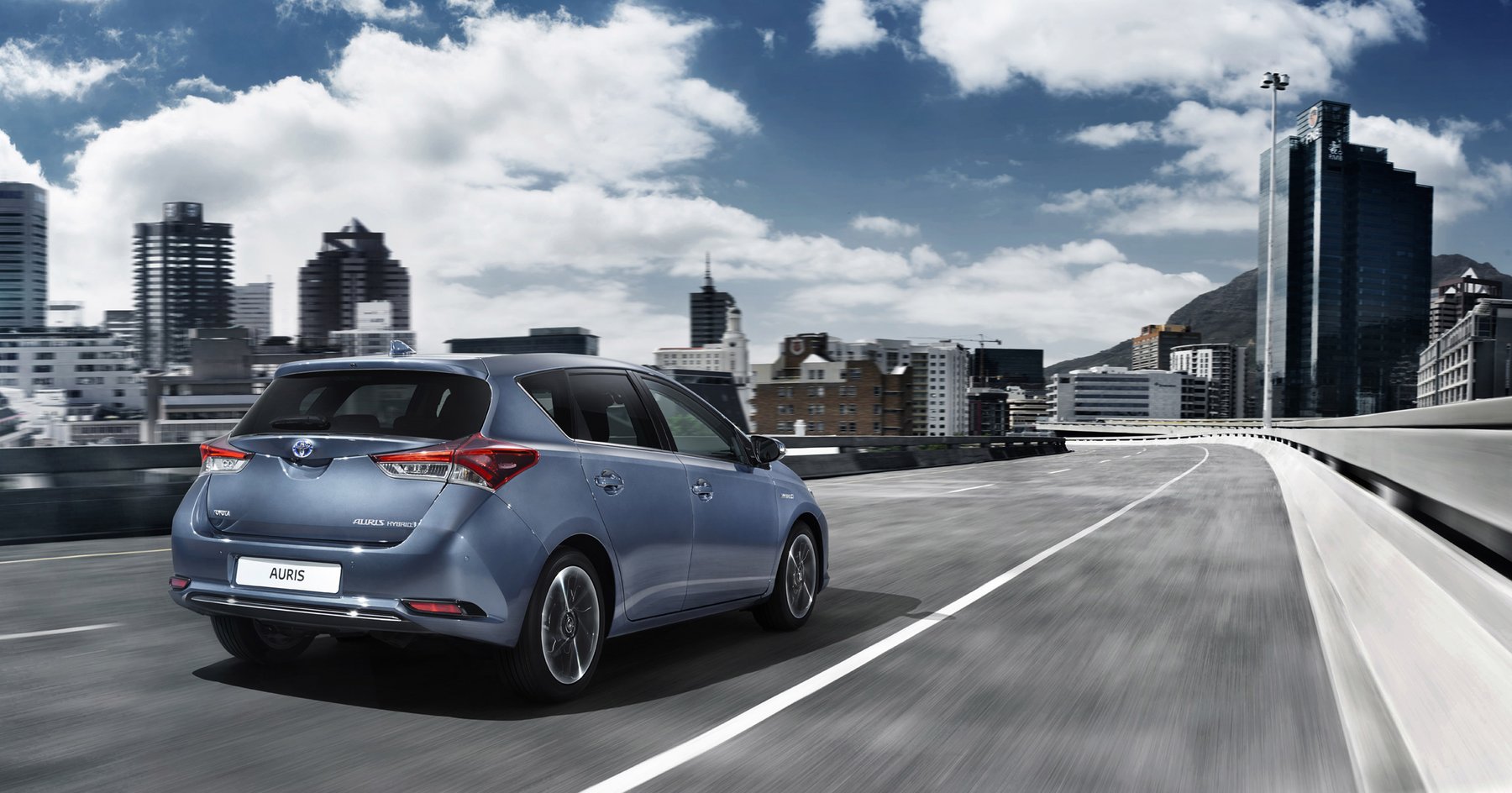 Transporter Toyota TOYOTA AURIS