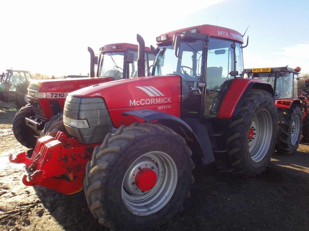 Traktor McCormick MTX 155