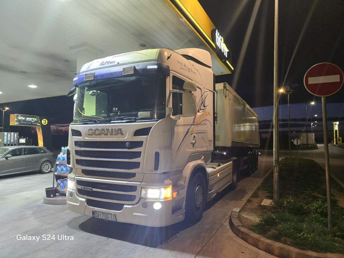 Truck Scania 440 B8X2/*6