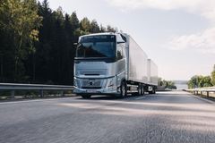 Volvo 10-VTA1120-8X2/2050+2750+1350