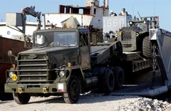Am General Freightliner M915