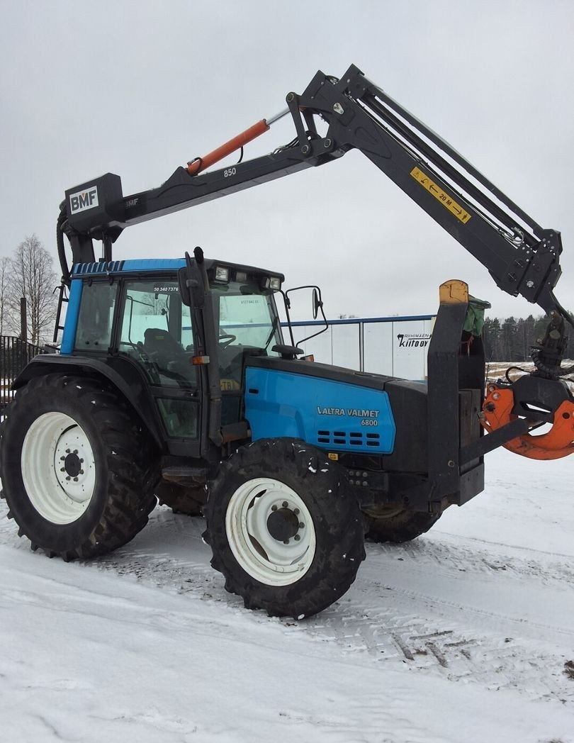 Traktor Valmet 6800