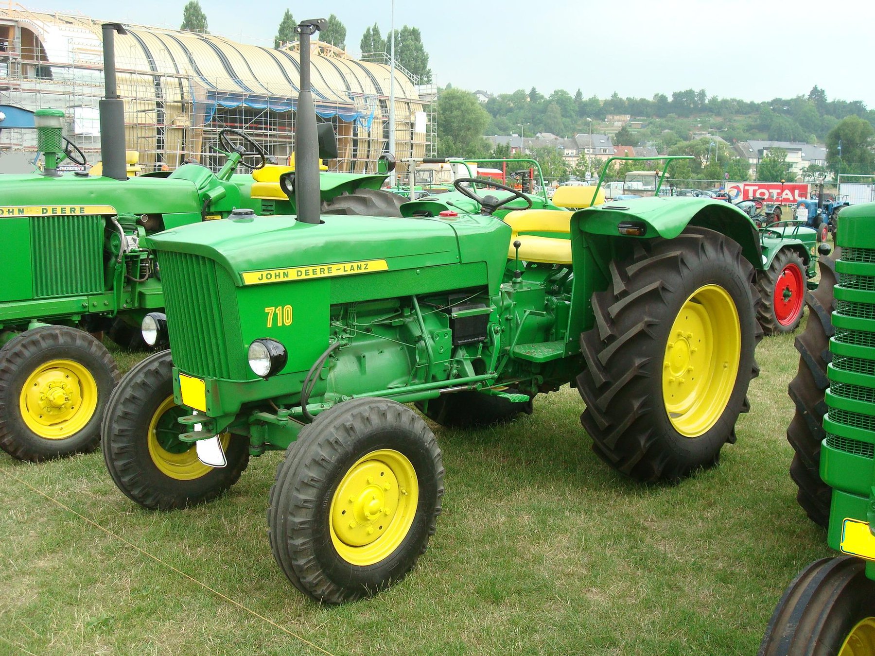 John Deere 610C