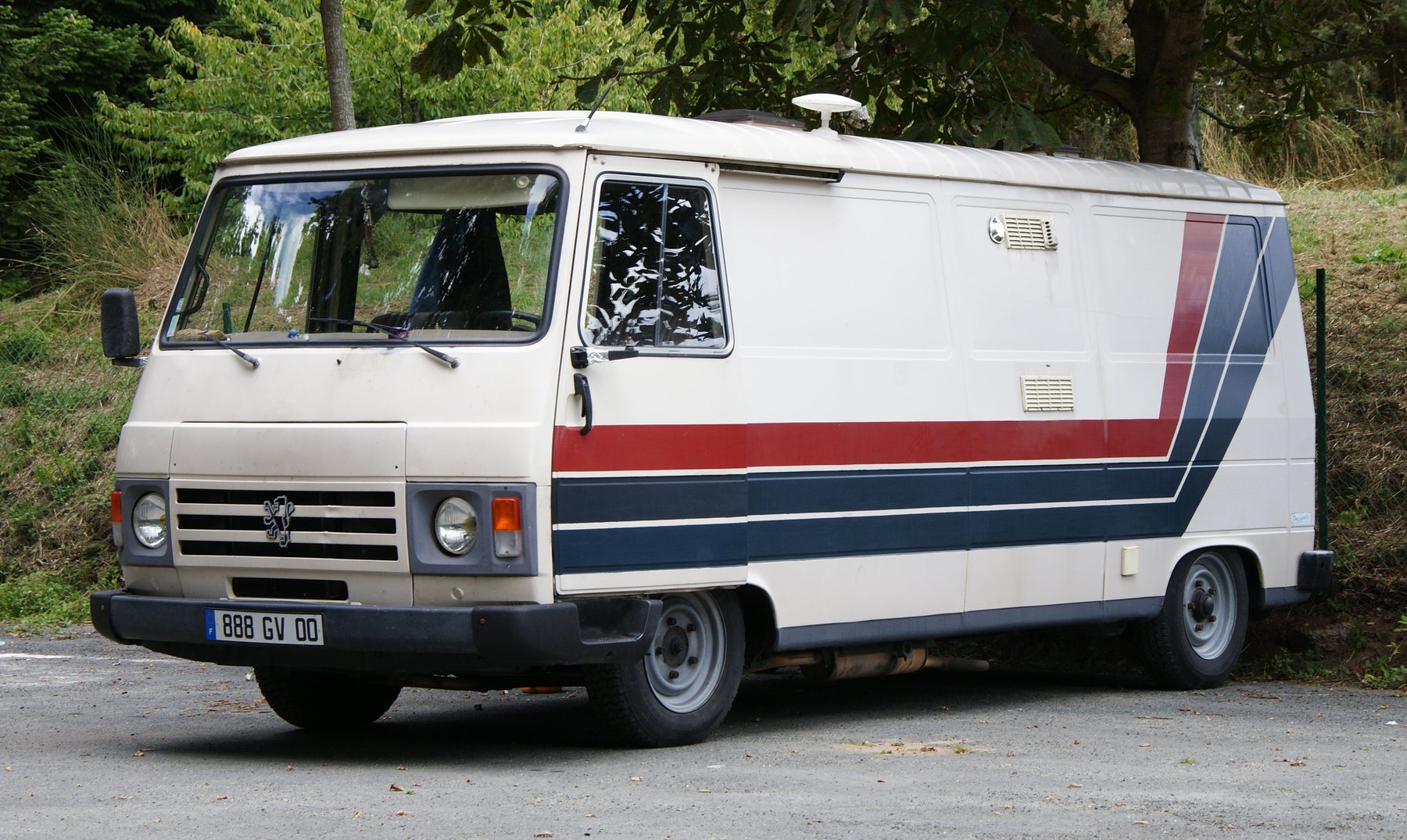 Van Peugeot JS280G52