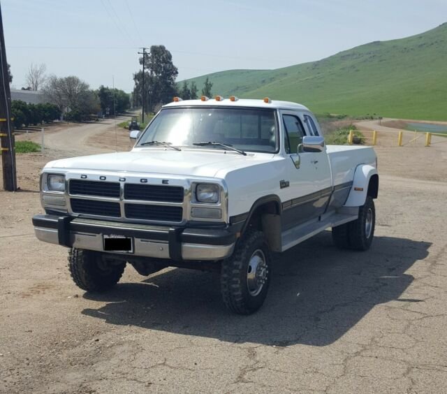 Truck Dodge W350-WW34T-4X4