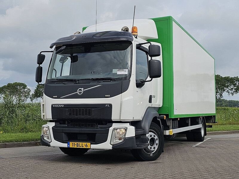 Truck Volvo FFL42 RD