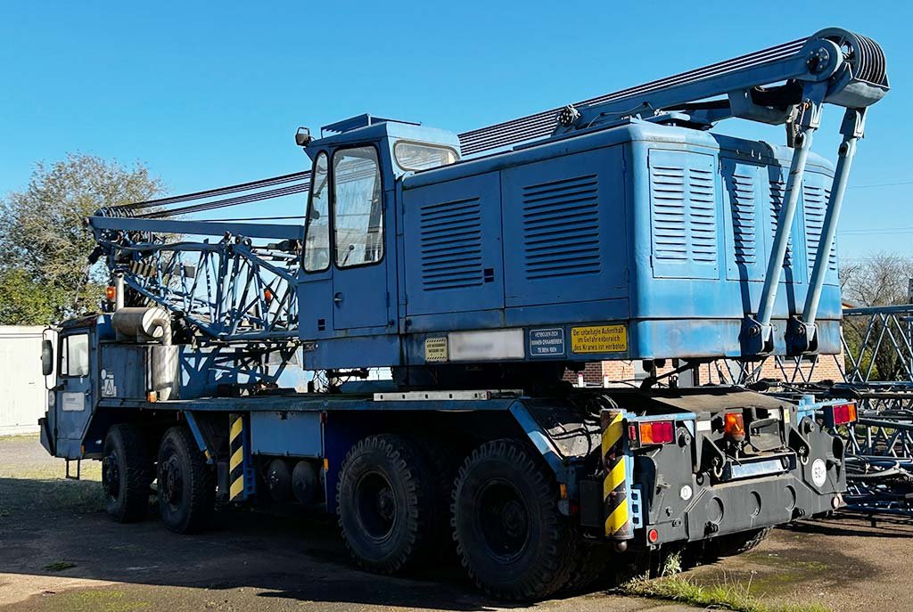 Lastwagen Demag K 3203