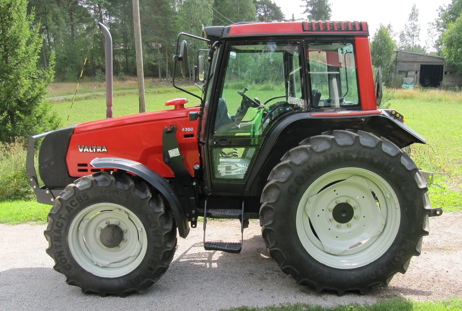 Valtra 6300-4-4X4/233