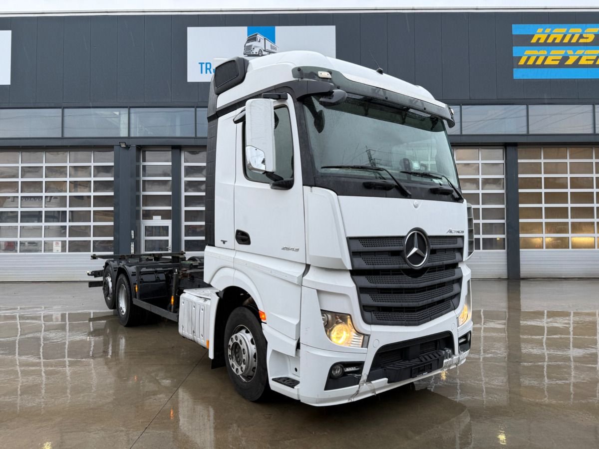Truck Mercedes Benz 2543LL 6X2