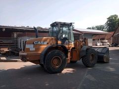 Case 621D