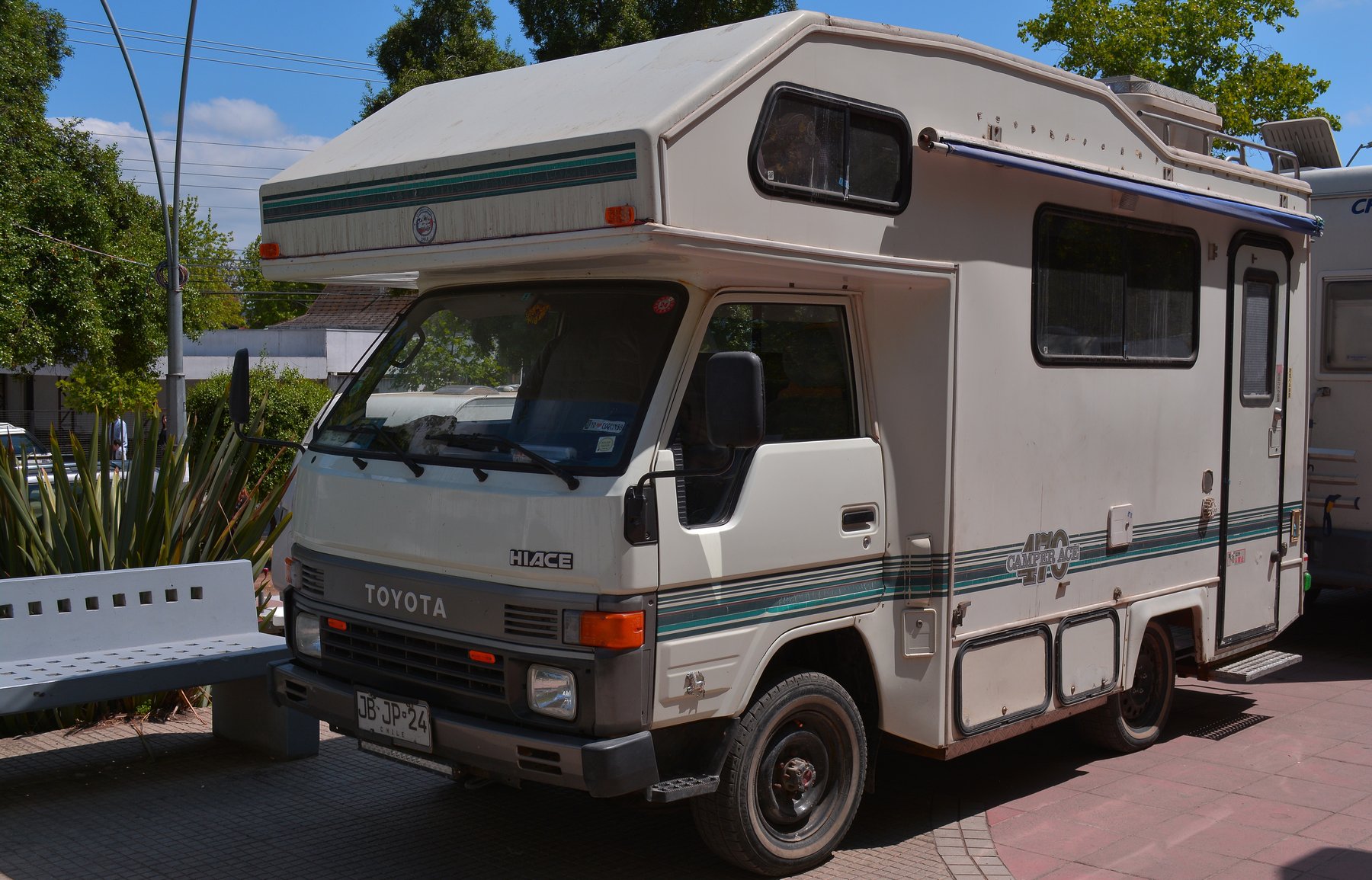Van Toyota HIACE 2.4D LANG SO