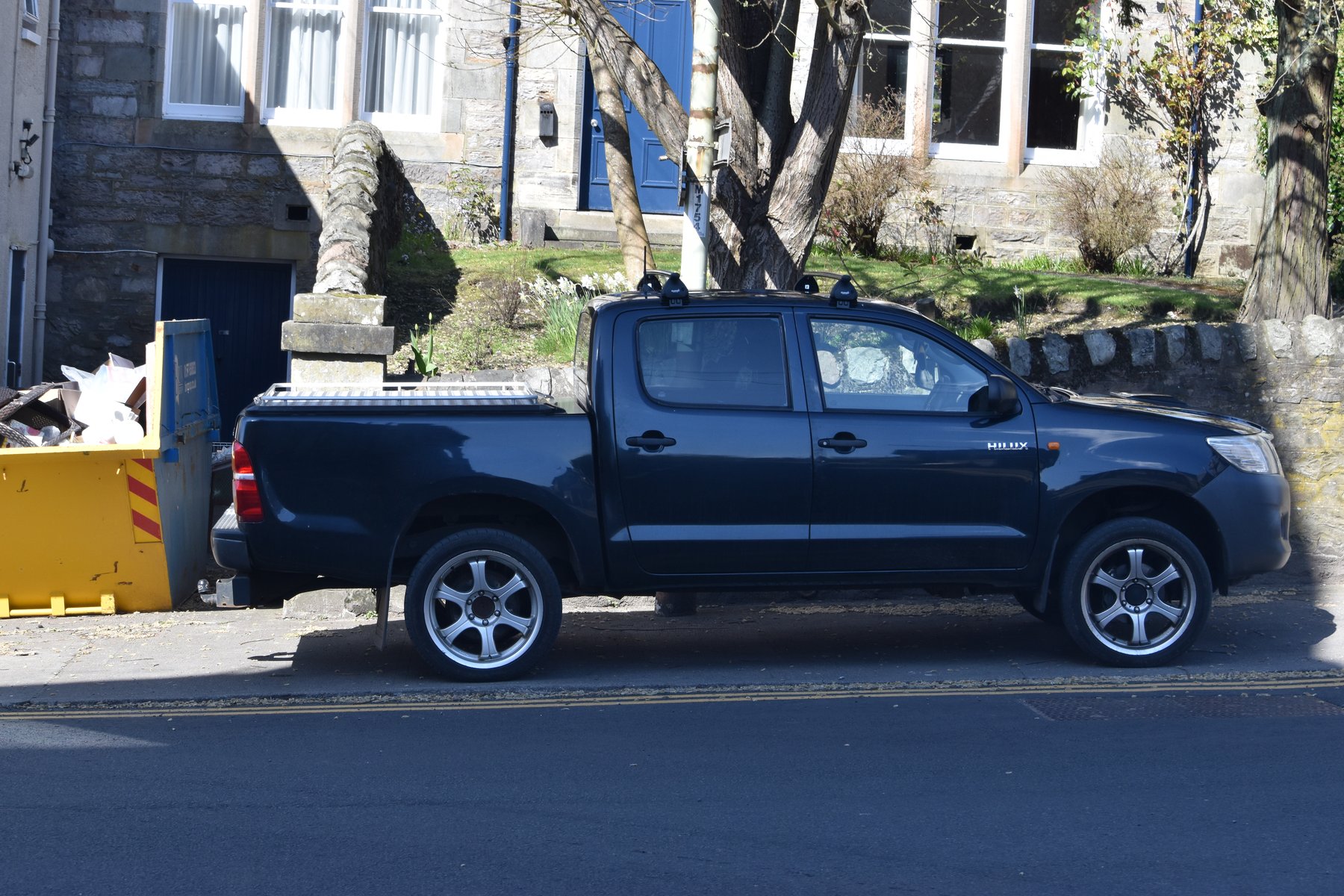 Van Toyota Hilux 2.5D-Cab