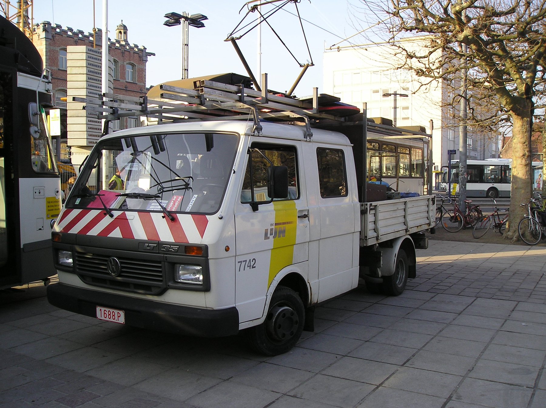 Van Volkswagen 281 111-LT31