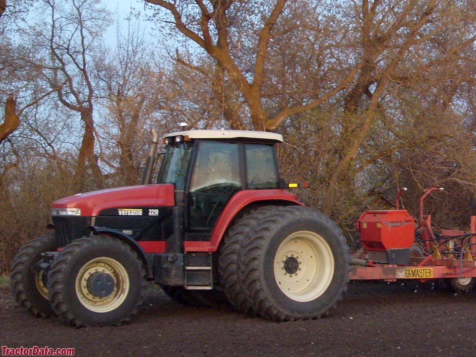 Tractor Buhler Versatile 2210 Genesis III