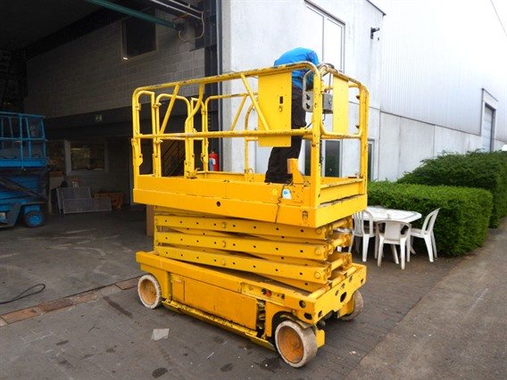 Aerial work platforms Grove S2669 4WD