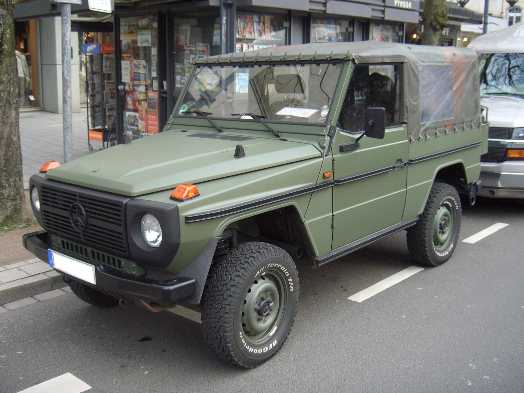 Van Mercedes Benz 230 GE VAN KORT KAT