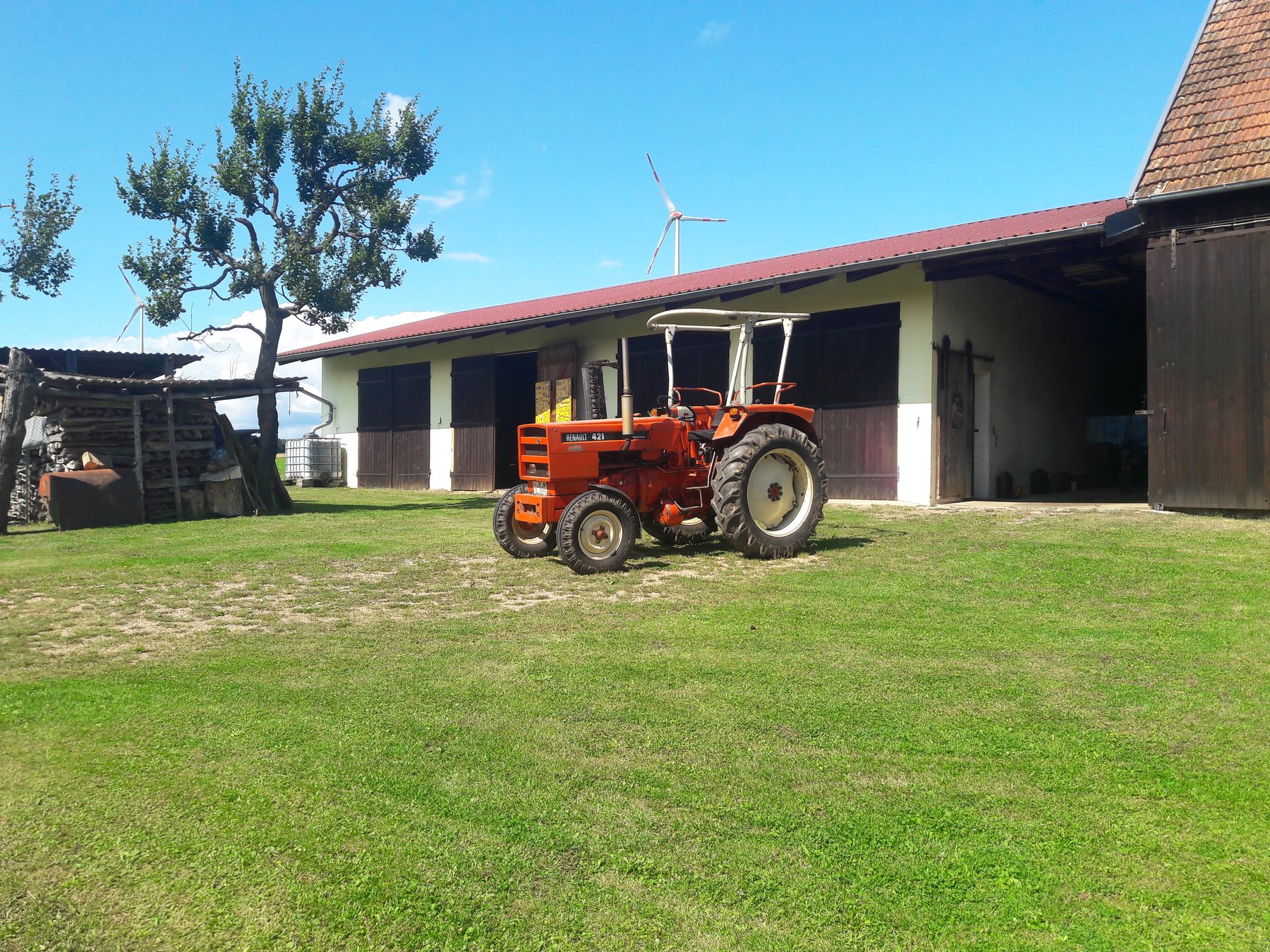 Tractor Renault 421