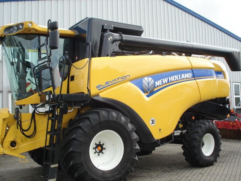 New Holland CX 5090 Elevation