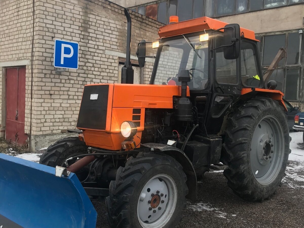 Tractor LTZ 60AV