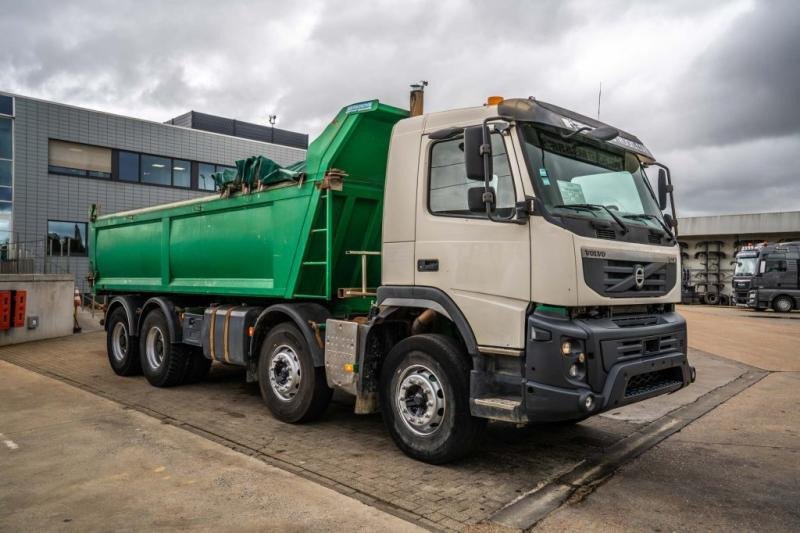 Truck Volvo 460 8X4R