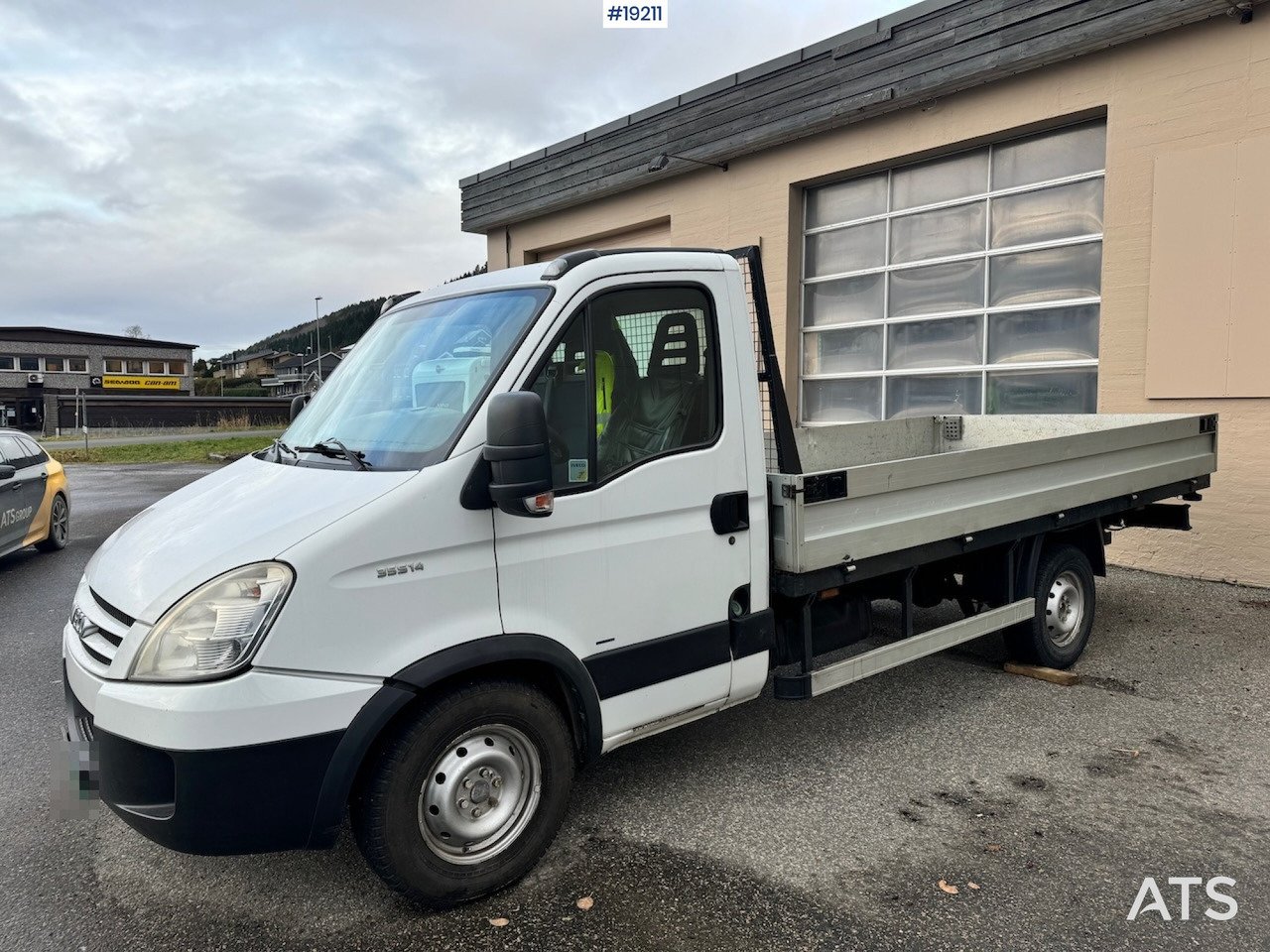 Van Iveco 35S14V 190/330