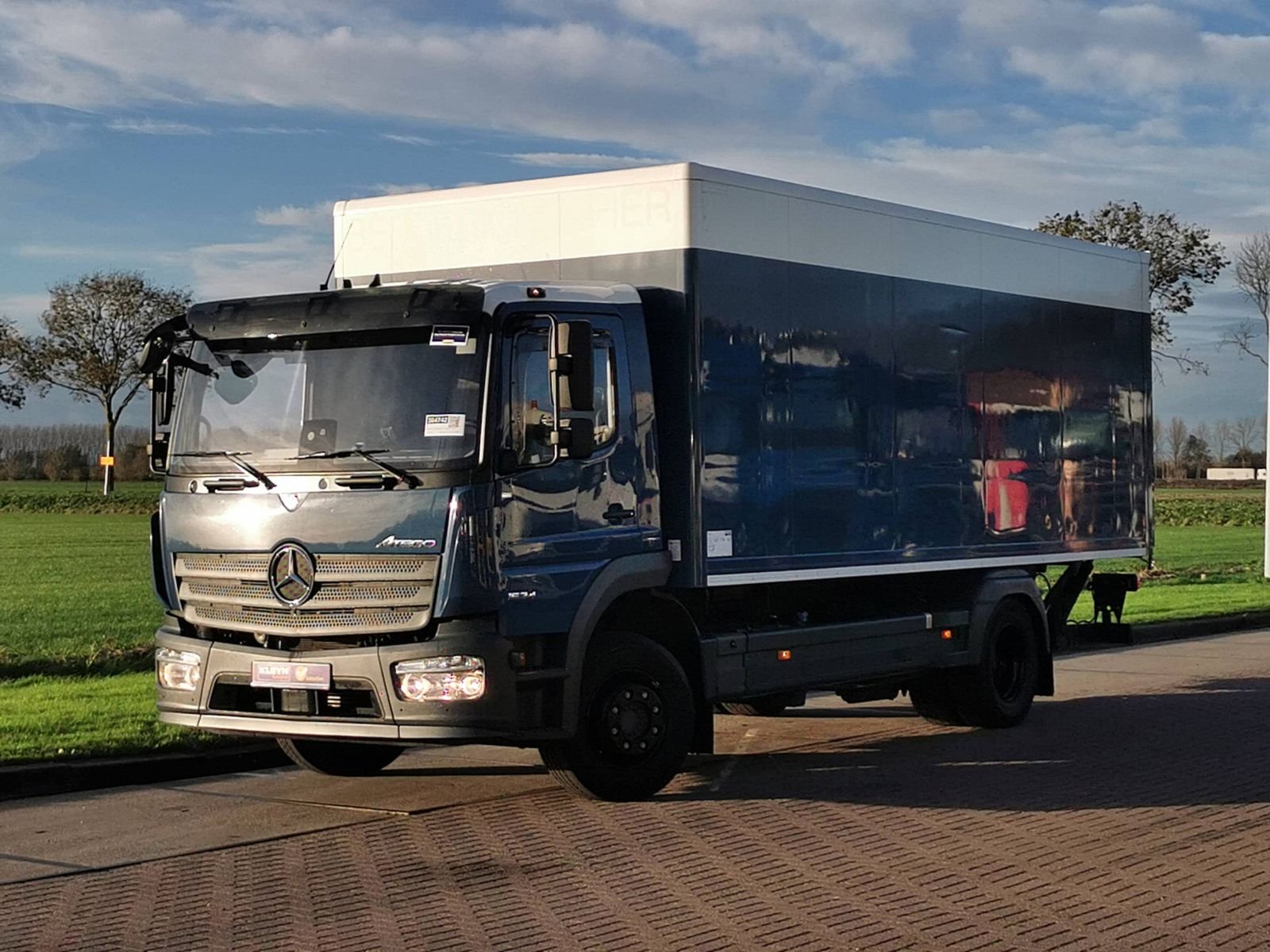 Truck Mercedes Benz ATEGO 1524L/4760