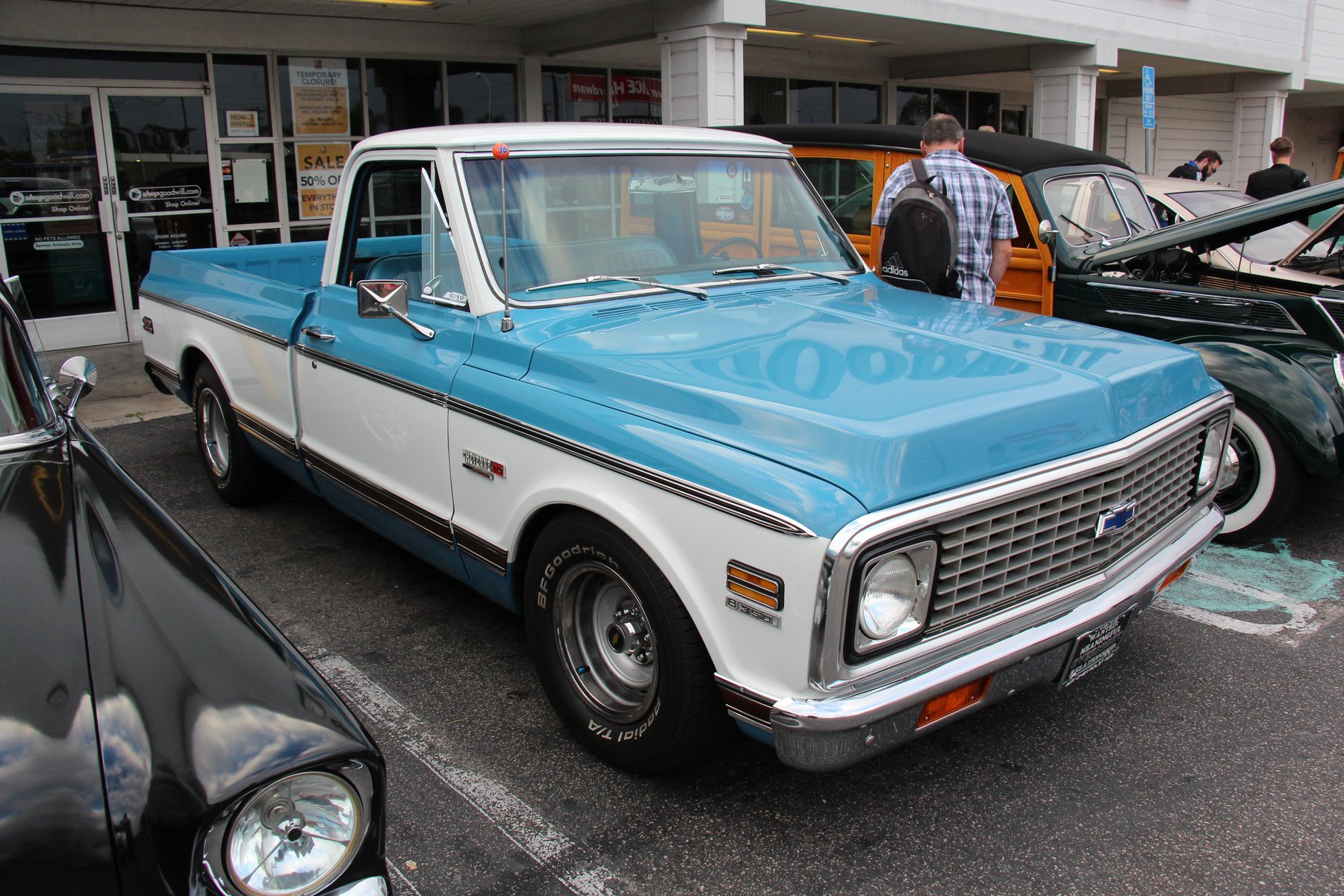 Van Chevrolet CHEYENNE 4WD