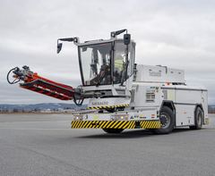 Textron GSE / Premier TT4000