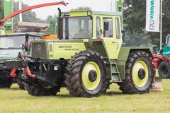 Mercedes Benz TRAC 1000