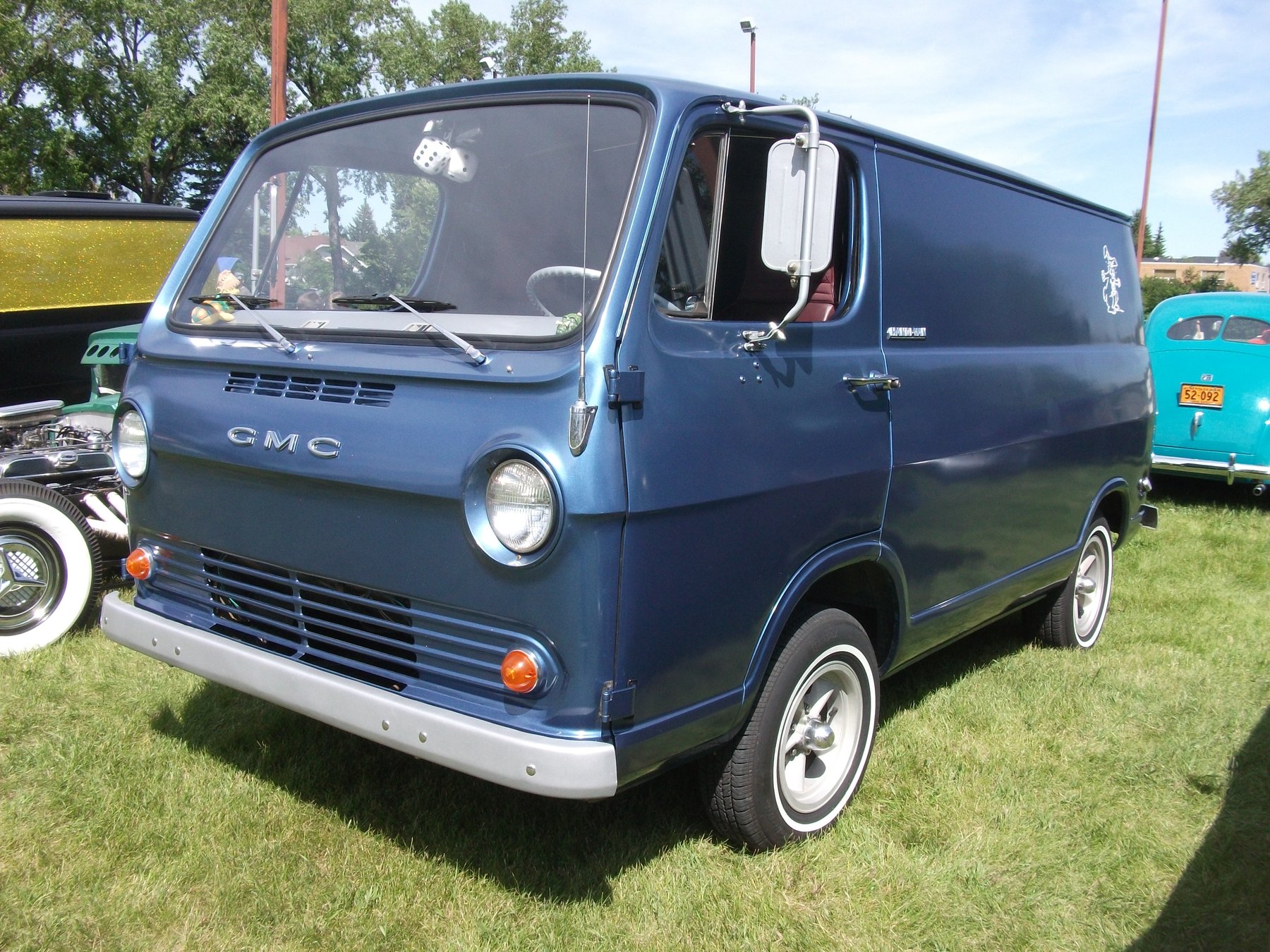 Van GMC CHEY VAN 30