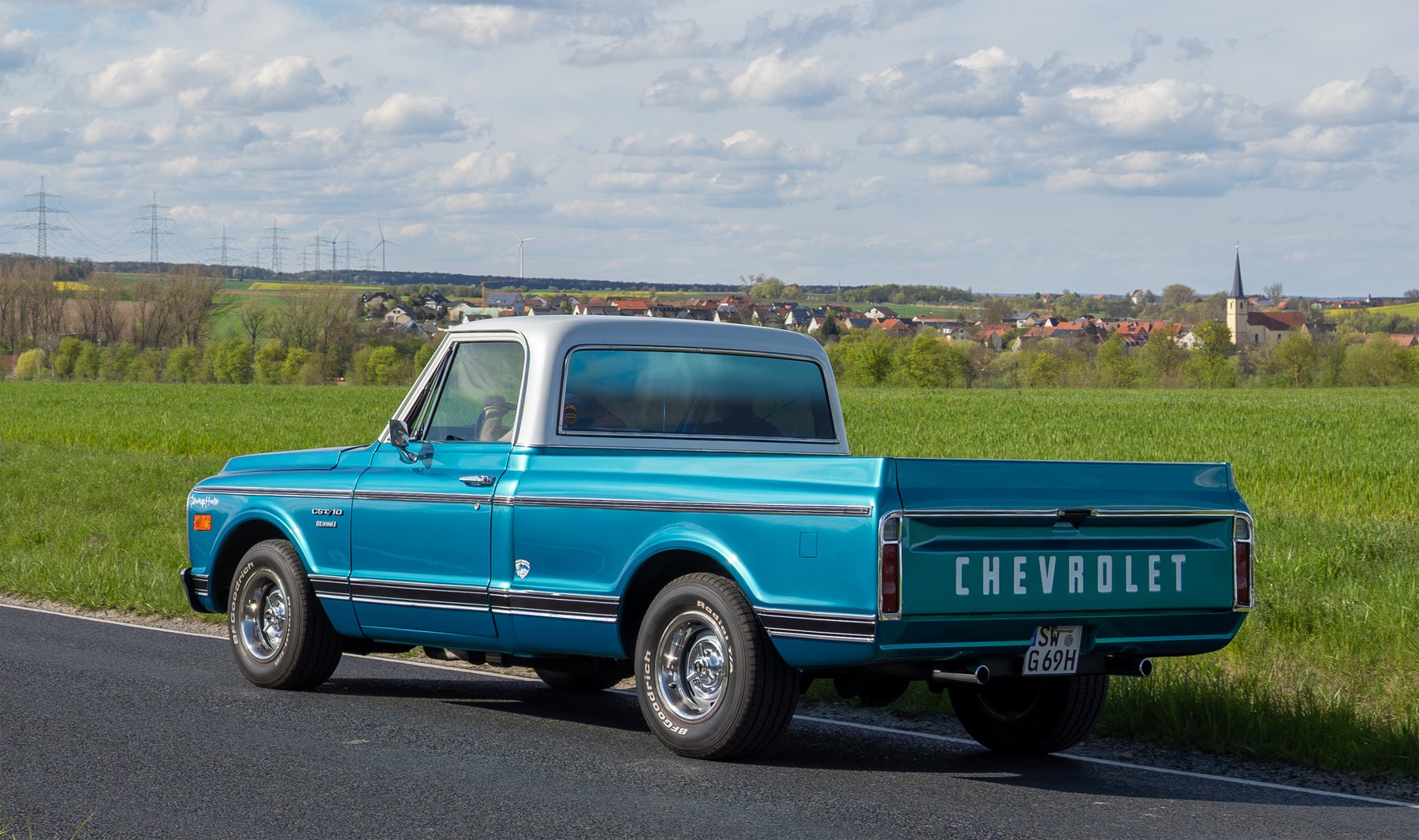 Van Chevrolet CST/10 8 396