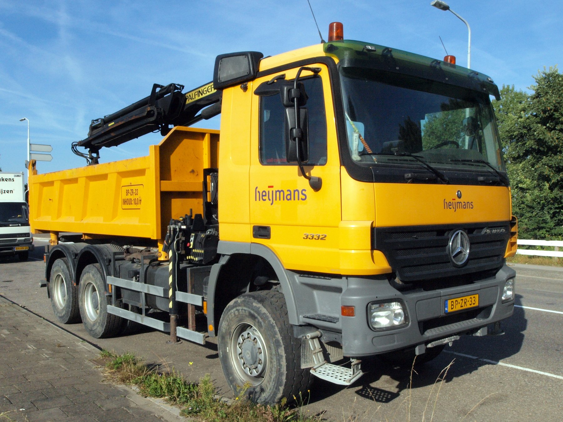 Truck Mercedes Benz 932.18