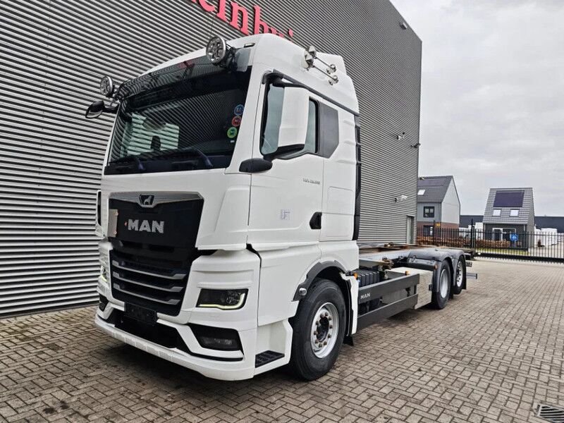 Truck MAN 26.510 6X2-2 LLS