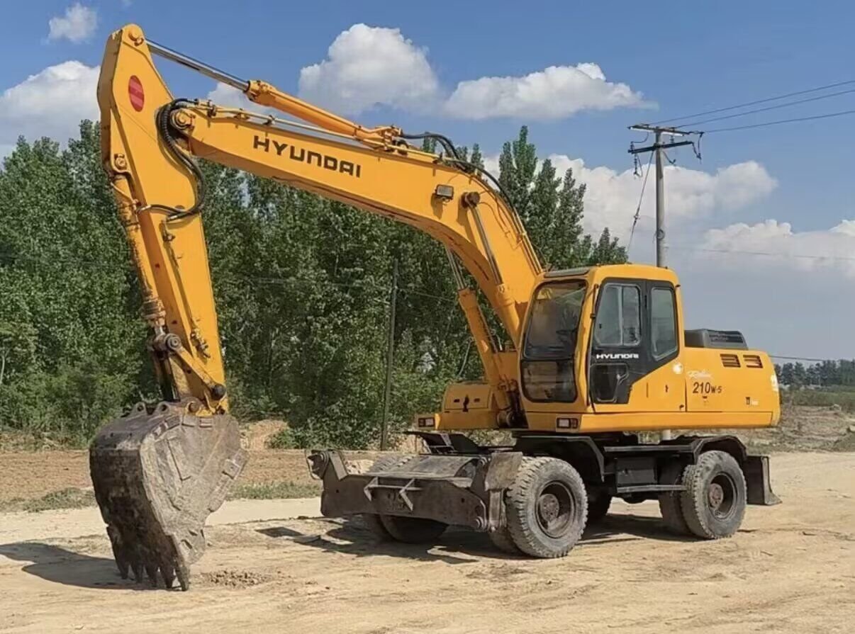 Hyundai R200W-3