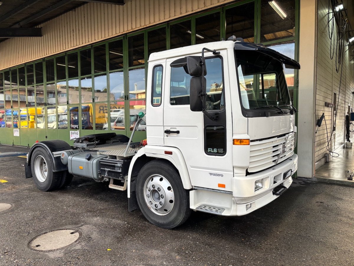 Truck Volvo 615 4X2 FAT5.6 BAT10 GVW15 AIR-H