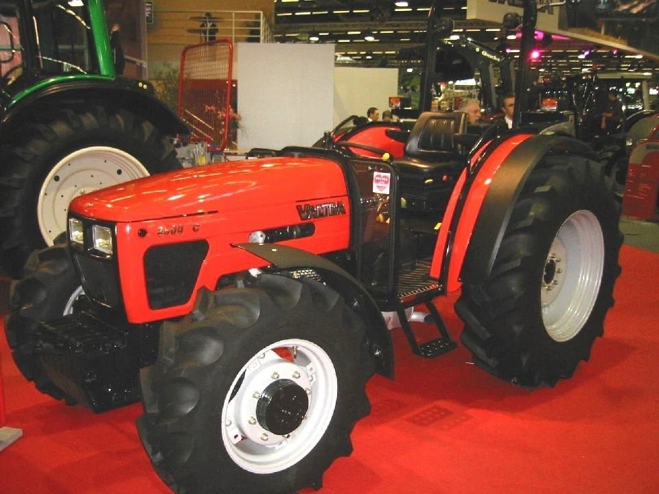 Traktor Valtra 3600 C