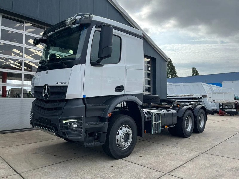 Truck Mercedes Benz ACTROS 6X4