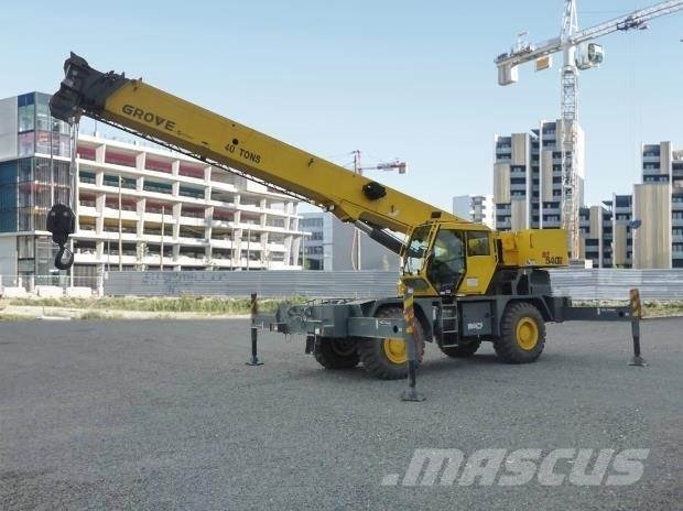 Żurawie samojezdne i terenowe Grove RT540E