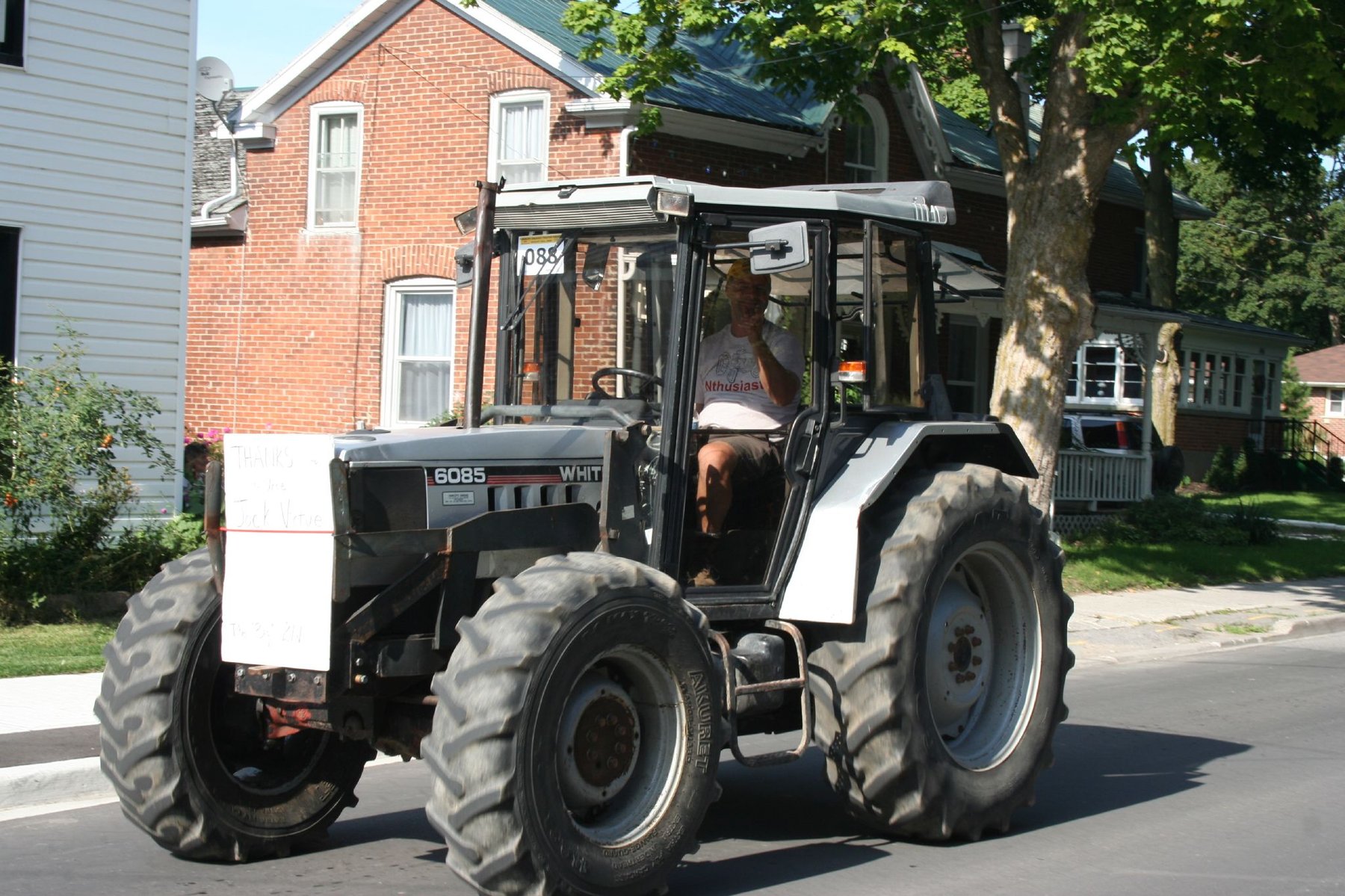 Tractor White Farm Equipment 2-65