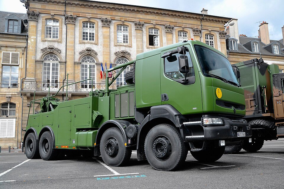 Renault 400.18 4X2 A